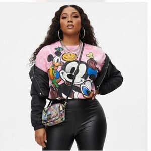 YC Women's Pink T- Shirt Crop sequin Disney print Sz‎ one Oversize short Sleeve